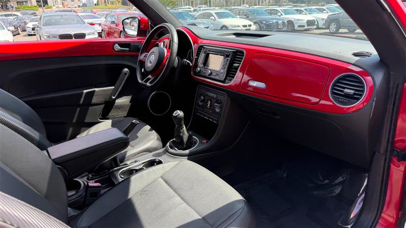 Used 2013 Volkswagen Beetle 2.5 FWD image 7