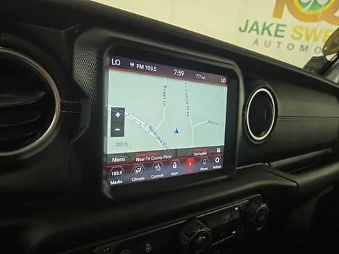 Used 2022 Jeep Wrangler Unlimited Sahara w/ Cold Weather Group AWD/4WD image 21