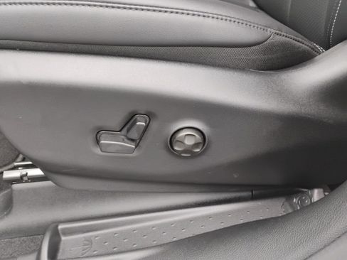 New 2026 Chrysler Pacifica Select image 23