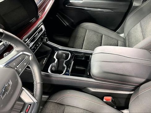 Used 2024 Chevrolet Traverse Z71 w/ Enhanced Driving Package AWD/4WD image 18