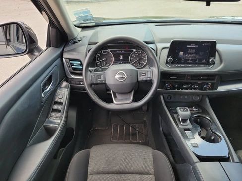 Certified 2026 Nissan Rogue SV FWD image 17