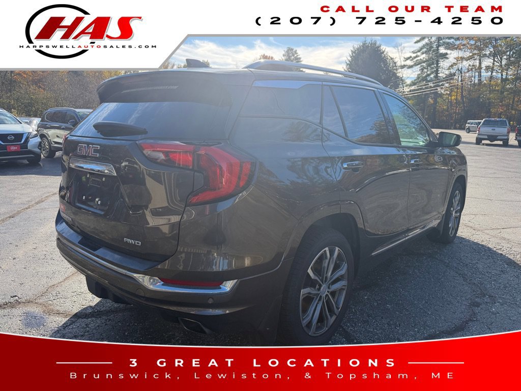 Used 2020 GMC Terrain Denali w/ Denali Premium Package AWD/4WD image 6