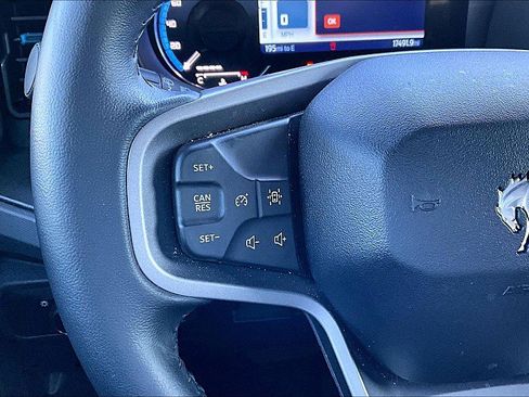 Used 2024 Ford Bronco Black Diamond image 19