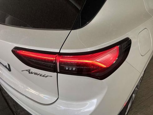 New 2024 Buick Envision Avenir image 9