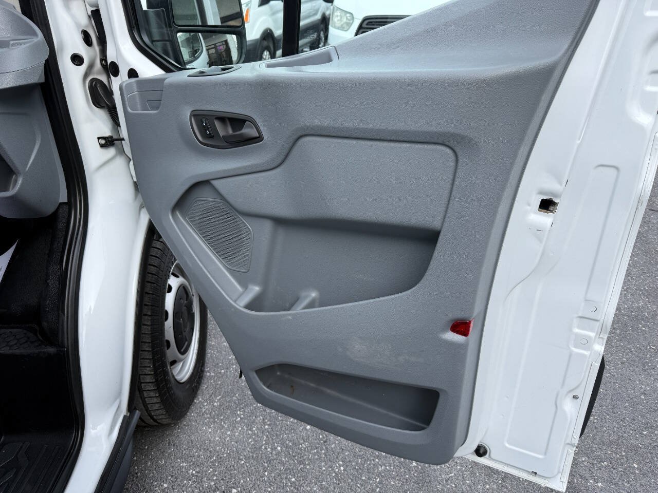 Used 2016 Ford Transit 150 130 Low Roof RWD image 23