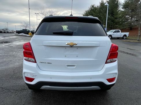 Used 2021 Chevrolet Trax LT w/ Premium Seat Package image 6