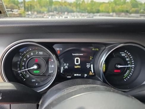 Used 2023 Jeep Wrangler Unlimited w/ Cold Weather Group AWD/4WD image 15