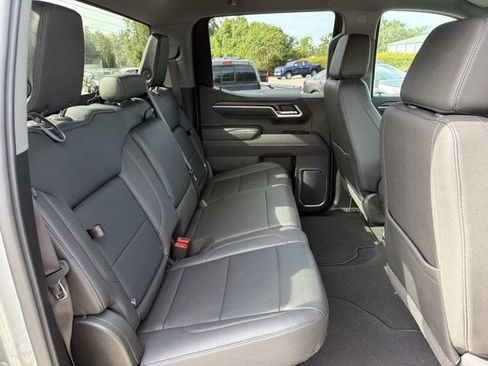 Used 2026 GMC Sierra 1500 SLT RWD image 21