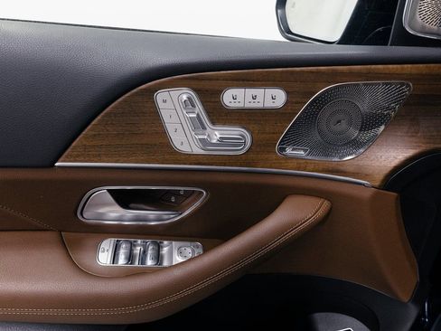 Certified 2024 Mercedes-Benz GLS 450 4MATIC image 6