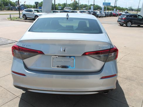 Used 2022 Honda Civic Sport image 6