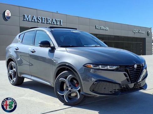 New 2026 Alfa Romeo Tonale Veloce w/ Quick Order Package 23H Volce image 1