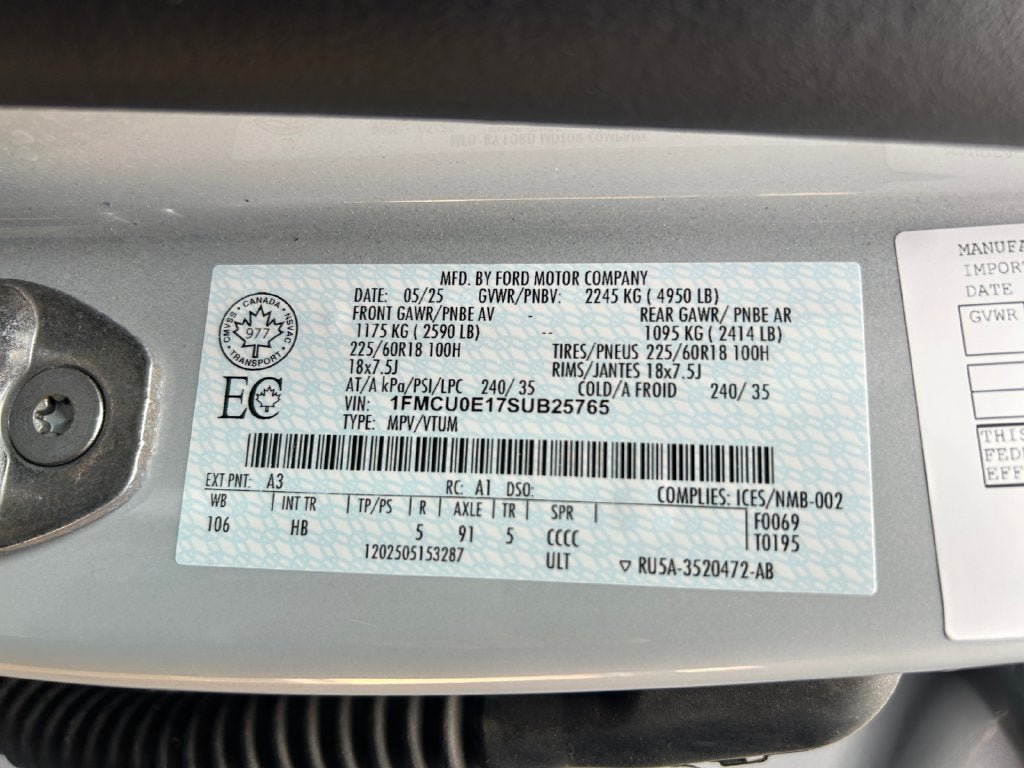 Used 2025 Ford Escape SE FWD image 36