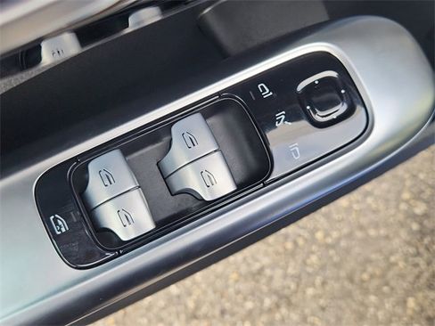 Used 2023 Mercedes-Benz C 300 Sedan image 24