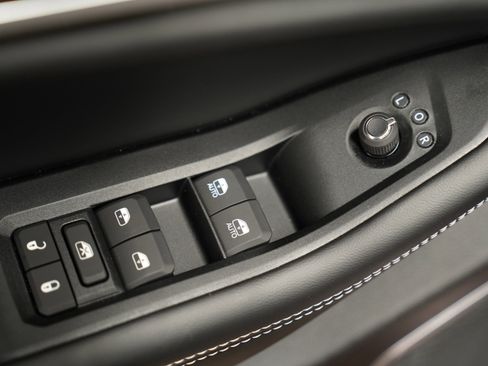 New 2026 Jeep Grand Cherokee Limited w/ Limited Altitude Package image 17