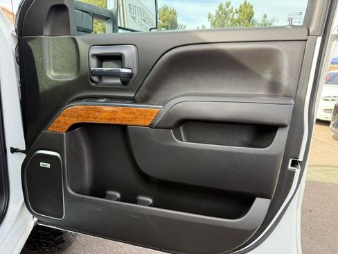 Used 2019 Chevrolet Silverado 3500 High Country w/ Duramax Plus Package image 26