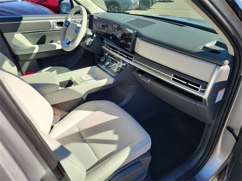 New 2026 Hyundai Santa Fe SE image 16