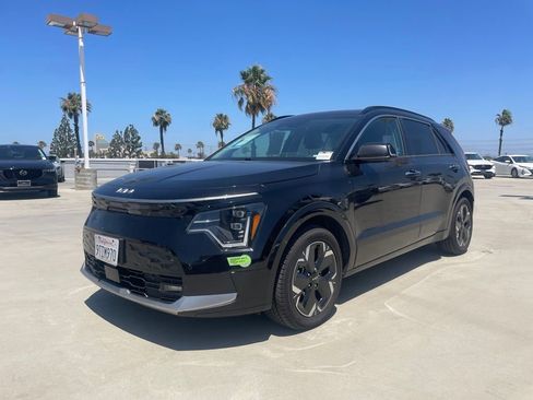 Used 2023 Kia Niro Wave FWD image 5