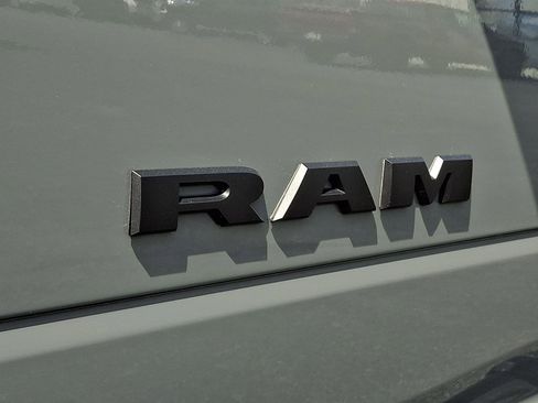 New 2026 RAM 2500 Big Horn AWD/4WD image 18