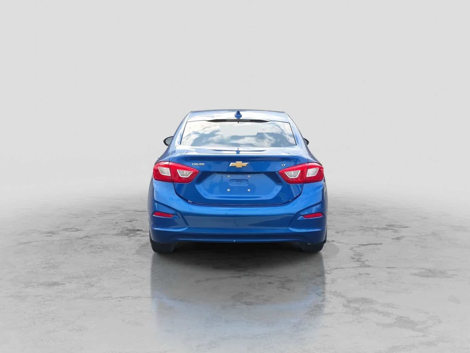 Used 2017 Chevrolet Cruze LT w/ Convenience Package FWD image 7