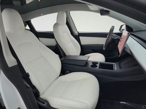 Used 2021 Tesla Model Y Long Range AWD/4WD image 27
