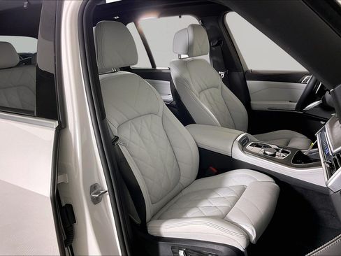 Certified 2026 BMW X5 xDrive40i AWD/4WD image 10