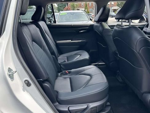 Used 2026 Toyota Highlander XLE AWD/4WD image 18