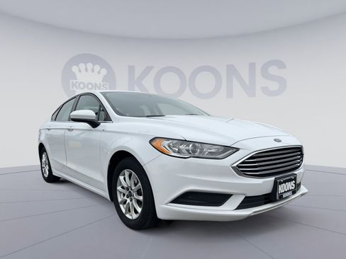 Used 2017 Ford Fusion S image 10