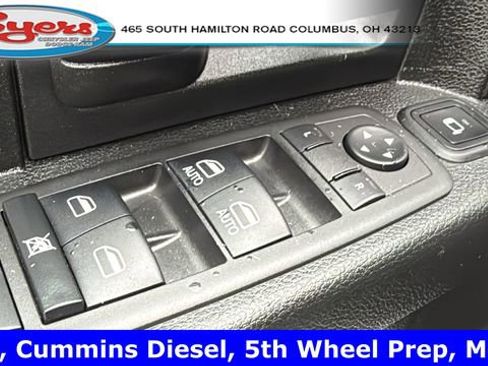 Used 2024 RAM 2500 Tradesman w/ Chrome Appearance Group image 17