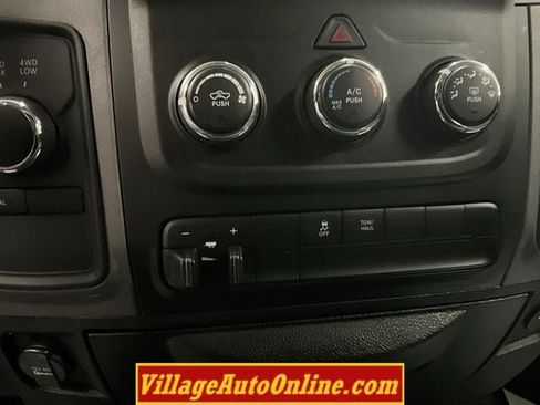 Used 2017 RAM 1500 4x4 Crew Cab image 21