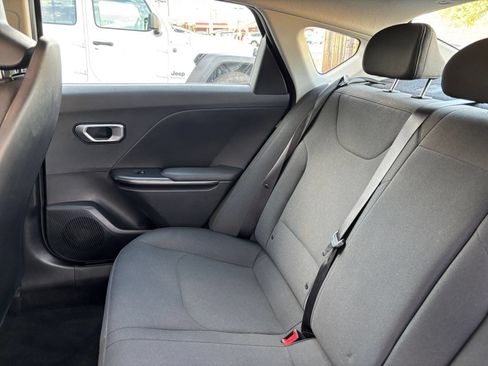 Used 2026 Kia K4 FWD image 38