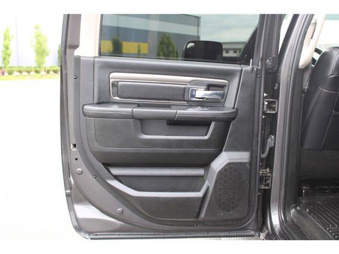 Used 2018 RAM 2500 Laramie w/ Sport Appearance Group image 13