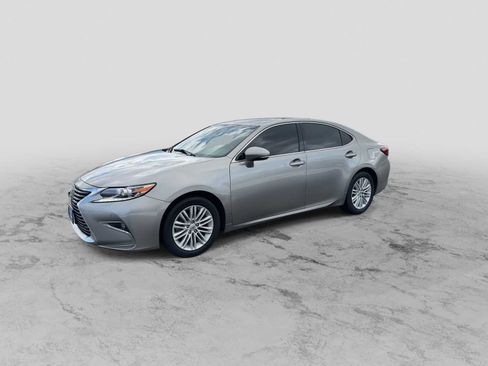Used 2017 Lexus ES 350 image 4