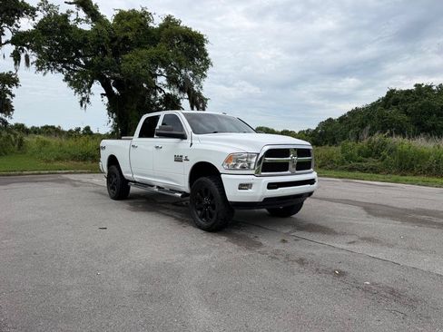 Used 2017 RAM 2500 Tradesman w/ Chrome Appearance Group AWD/4WD image 7
