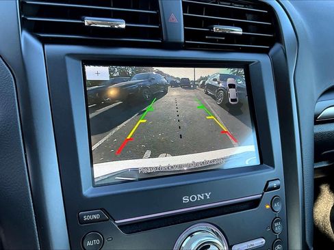 Used 2020 Ford Fusion Energi Titanium image 26