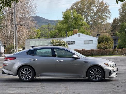 Used 2019 Kia Optima EX w/ EX Premium Package FWD image 4