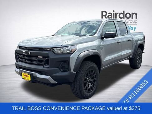 Used 2024 Chevrolet Colorado Trail Boss AWD/4WD image 3