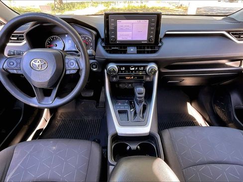 Used 2021 Toyota RAV4 XLE image 7