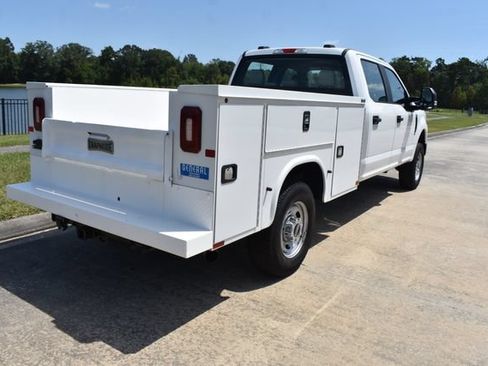 Used 2022 Ford F250 XL w/ Power Equipment Group AWD/4WD image 5