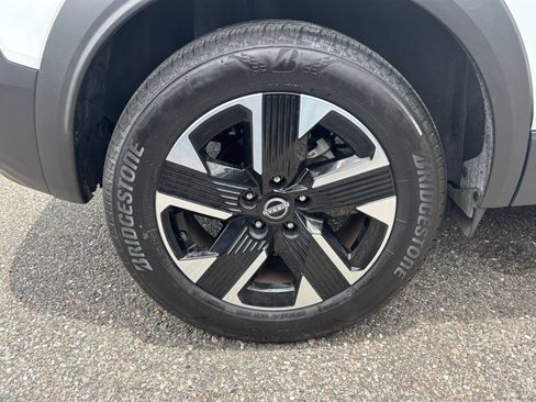 Used 2025 Nissan Kicks SV AWD/4WD image 23
