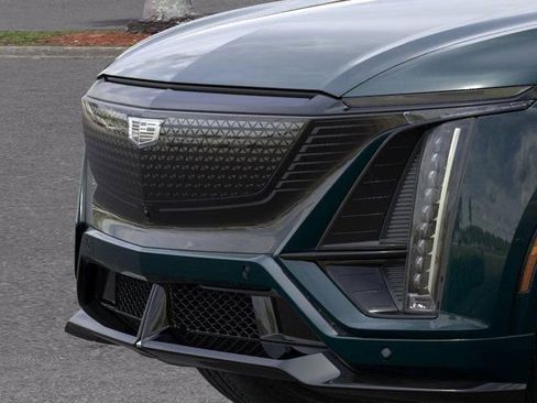 New 2026 Cadillac Lyriq V image 13