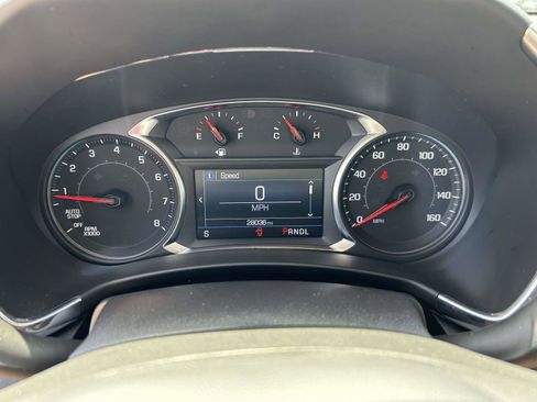 Used 2024 Chevrolet Equinox LT FWD image 23