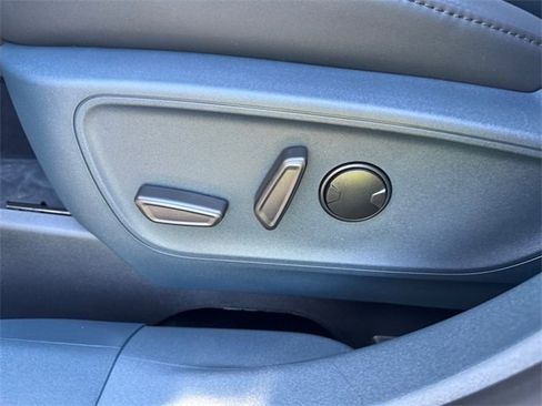 New 2025 Ford Maverick Lariat w/ Black Appearance Package image 15