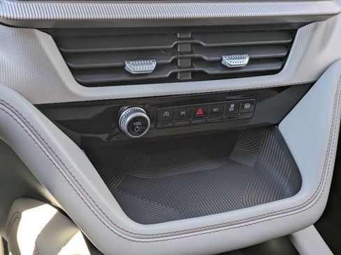 New 2026 Ford Explorer Active w/ Active Comfort Package image 20