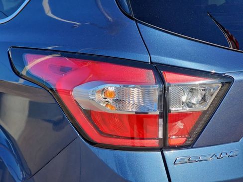 Used 2018 Ford Escape SEL image 42