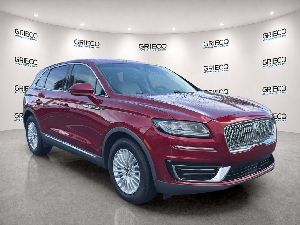 Used 2019 Lincoln Nautilus FWD image 1