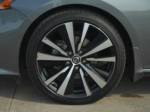 Used 2019 Nissan Altima 2.5 SR w/ SR Premium Package FWD image 7