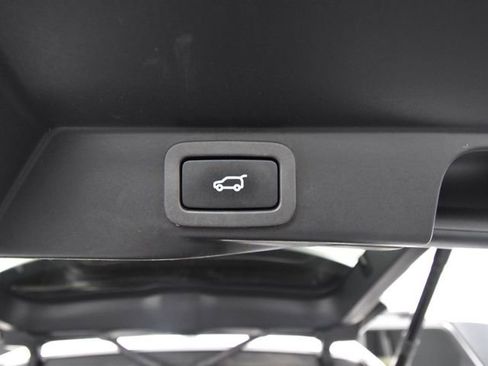 Used 2016 Land Rover Range Rover Sport HSE image 37