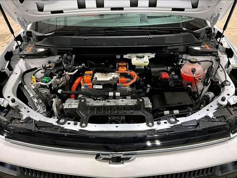 New 2025 Chevrolet Equinox EV RS w/ Active Safety Package 3 AWD/4WD image 12