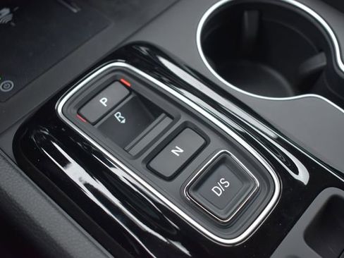 New 2025 Honda Pilot Touring image 15