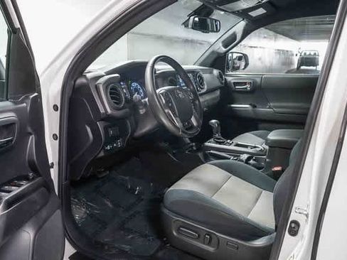 Certified 2023 Toyota Tacoma TRD Sport image 18